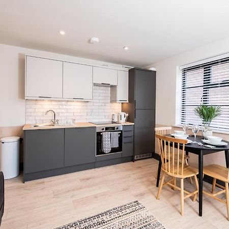2 Castle Mews Apartment Солсбъри Екстериор снимка