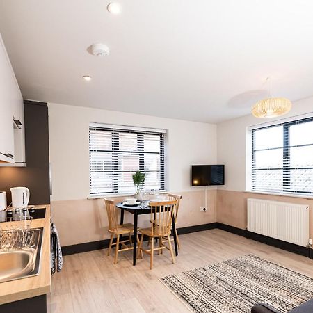 2 Castle Mews Apartment Солсбъри Екстериор снимка