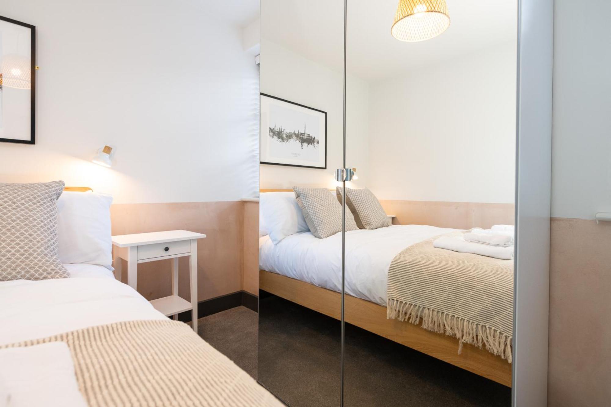 2 Castle Mews Apartment Солсбъри Екстериор снимка